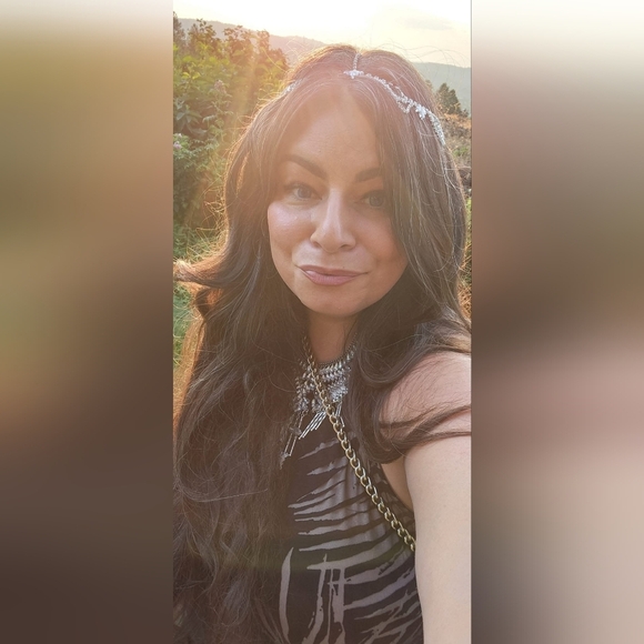 Like This Post To Be Notified When I Go Live - Picture 7 of 16